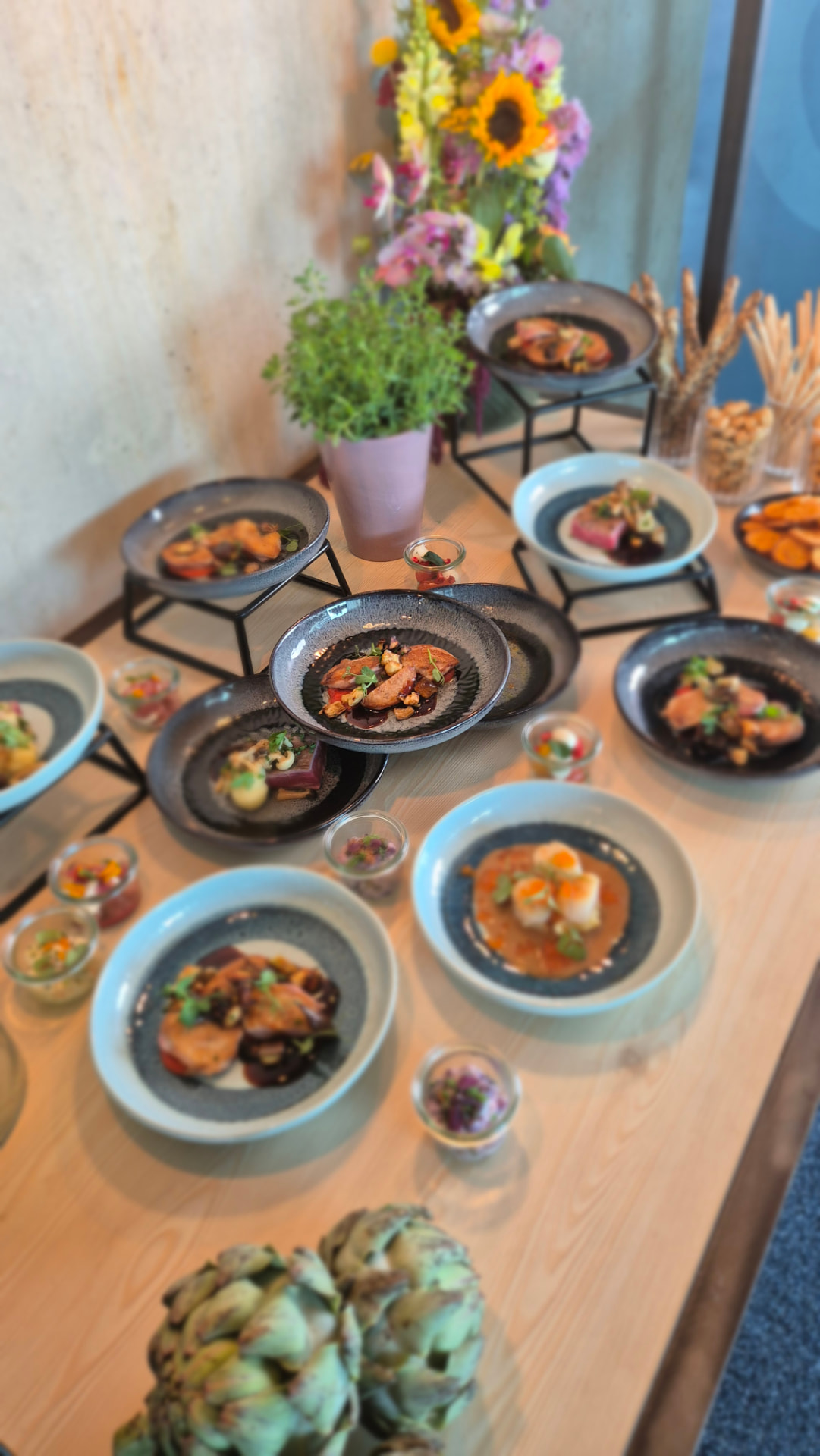 Creatively plated dishes from a tailored food concept